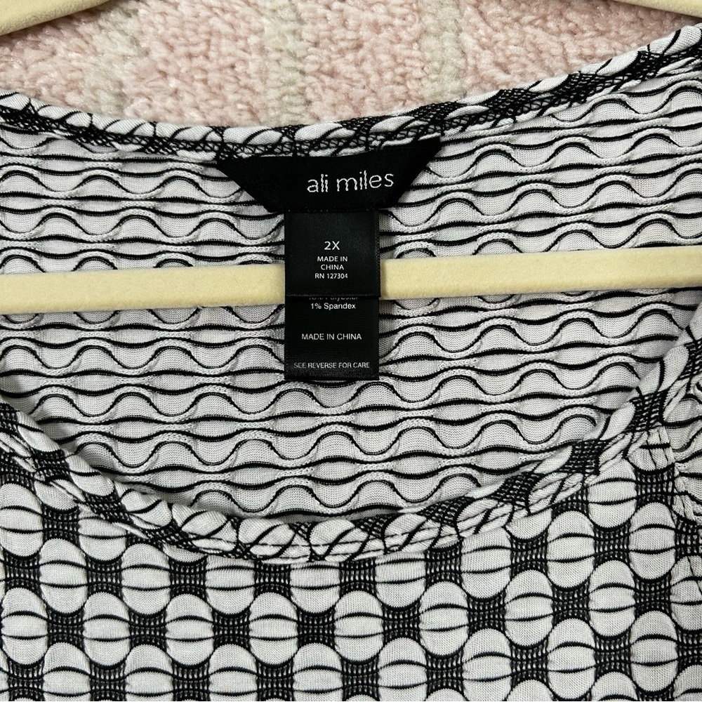 Ali Miles Geometric Tunic Stretch Jersey 3/4 Sleeves SZ 2X Black‎ Off White Gray - Picture 3 of 11